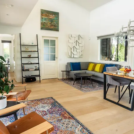 Exclusive Wikkelae With Sauna & Jacuzzi Ranua